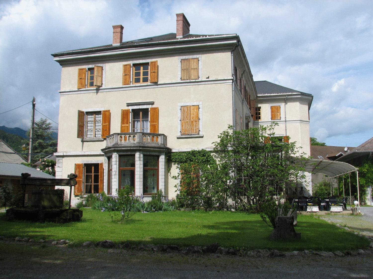 Hotel Du Parc - Manoir Du Baron Blanc Faverges Exterior photo