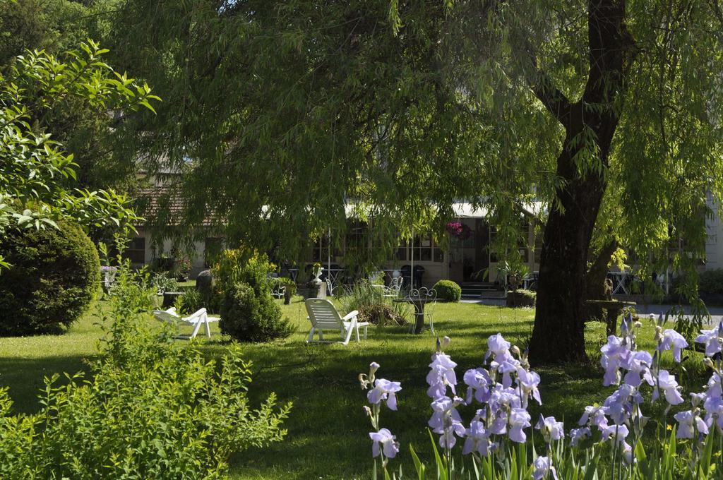 Hotel Du Parc - Manoir Du Baron Blanc Faverges Exterior photo